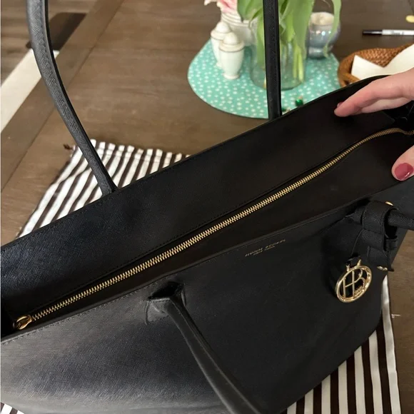 Henri Bendel Black Structured Leather Tote - Picture 5 of 13
